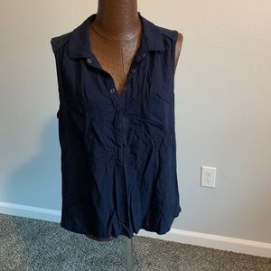 Two by Vince Camuto tank top❄️